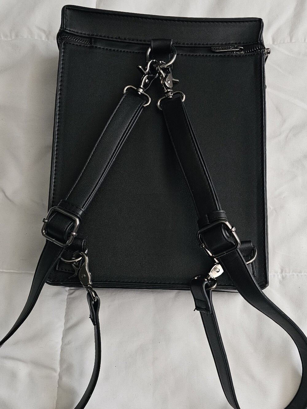 Killstar Black & White 'Crypt Crunchies' Skull Backpack - Picture 2 of 6